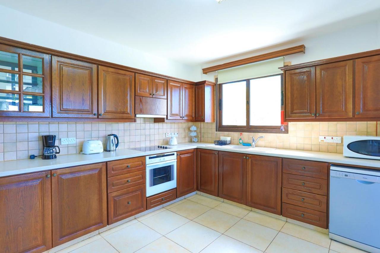 Villa Stavriella Lachi Buitenkant foto