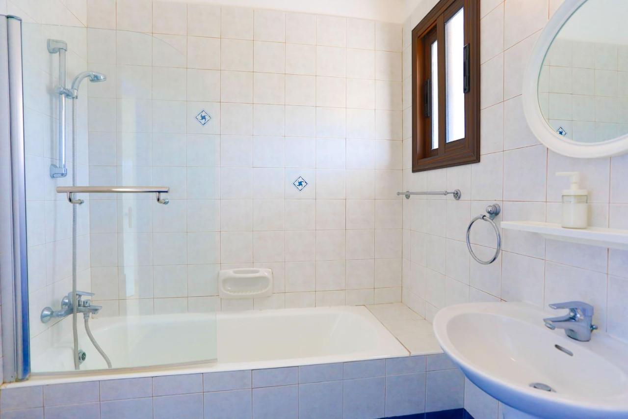 Villa Stavriella Lachi Buitenkant foto